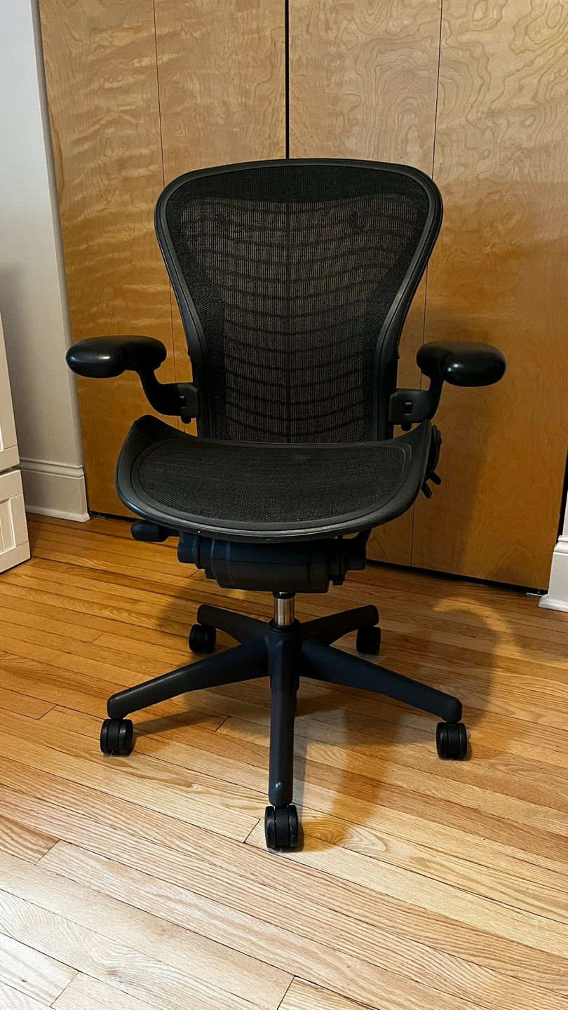 Office chair - swivel, adjustable, heavy-duty