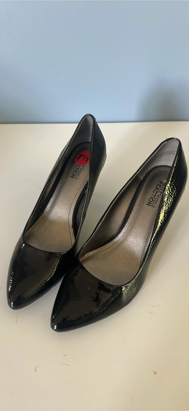 Kenneth Cole Reaction Black Heels Size 7.5 - photo 2