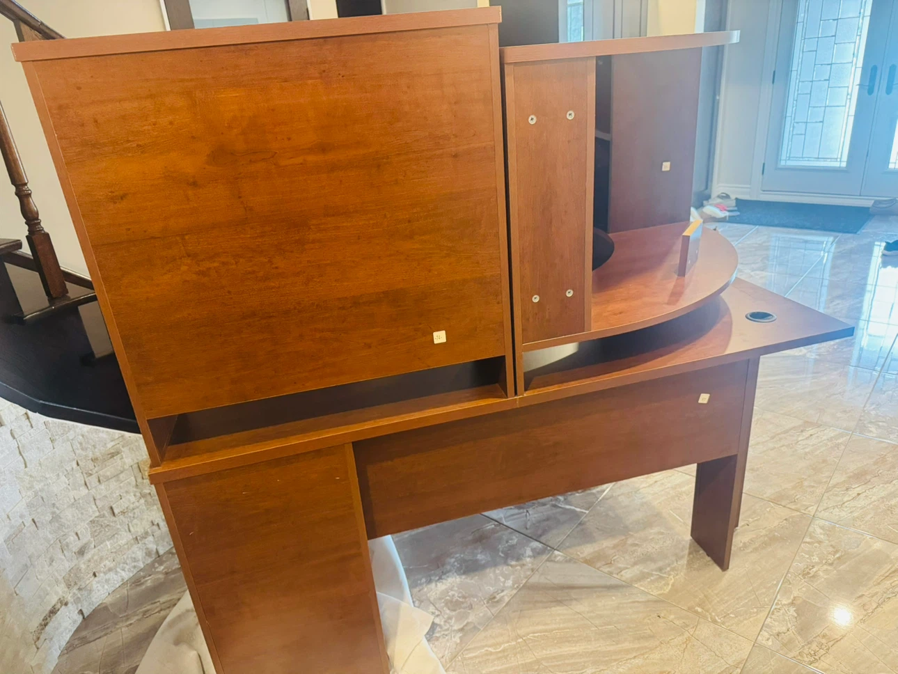Large Wooden Corner Desk with Hutch - photo 3