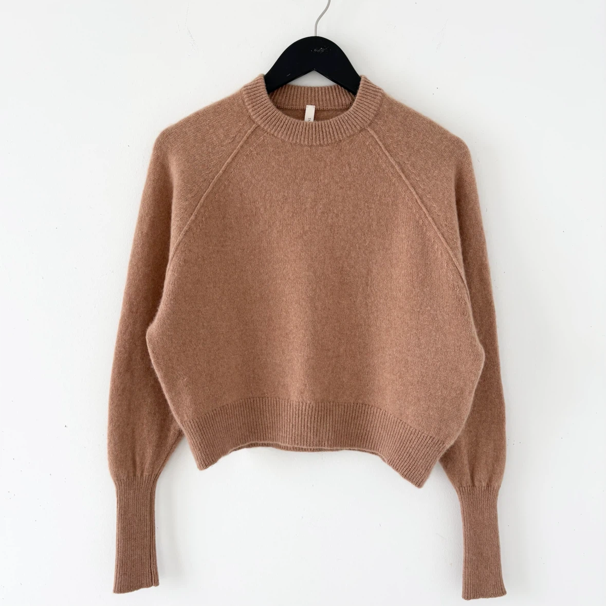 Aritzia The Group by Babaton Luxe Cashmere Sweater