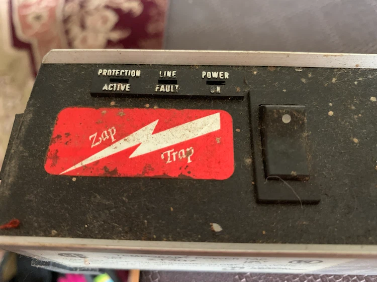 Hammond Manufacturing Zap Trap Power Bar - photo 2