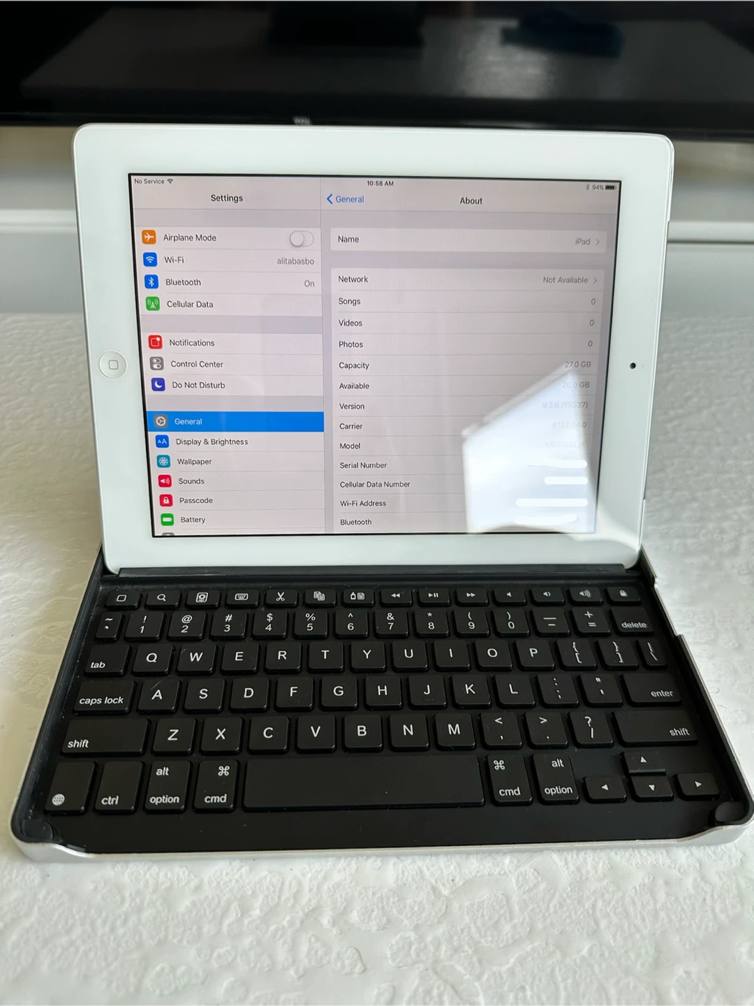 Apple iPad with Logitech Keyboard Case - photo 2