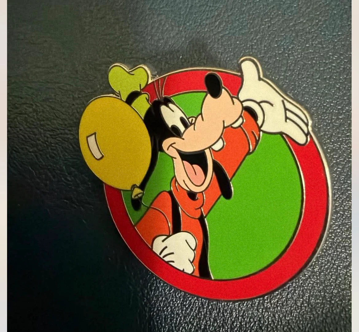 🏈Disney Goofy Enamel Pin