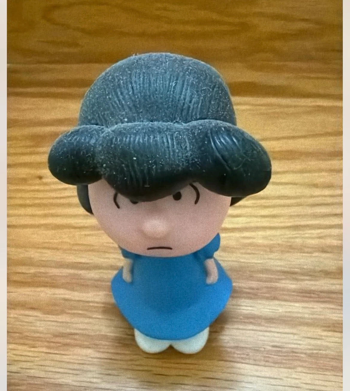 🏈Peanuts Lucy Van Pelt Figure