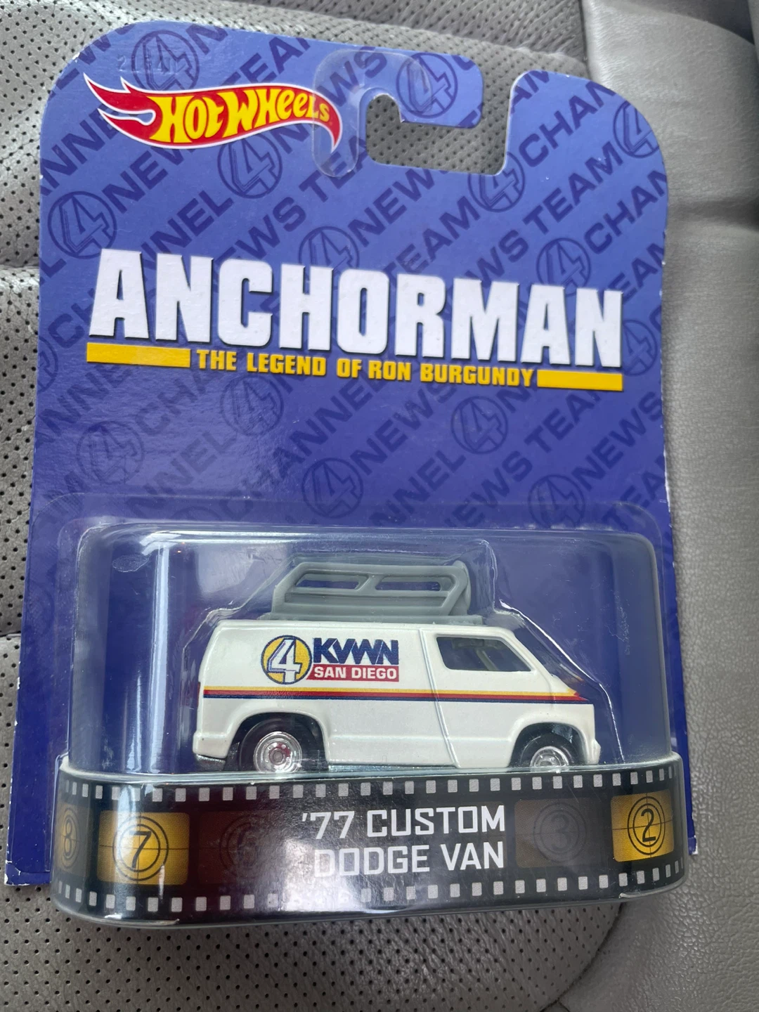 NEW! Hot Wheels Anchorman 77 Custom Dodge Van