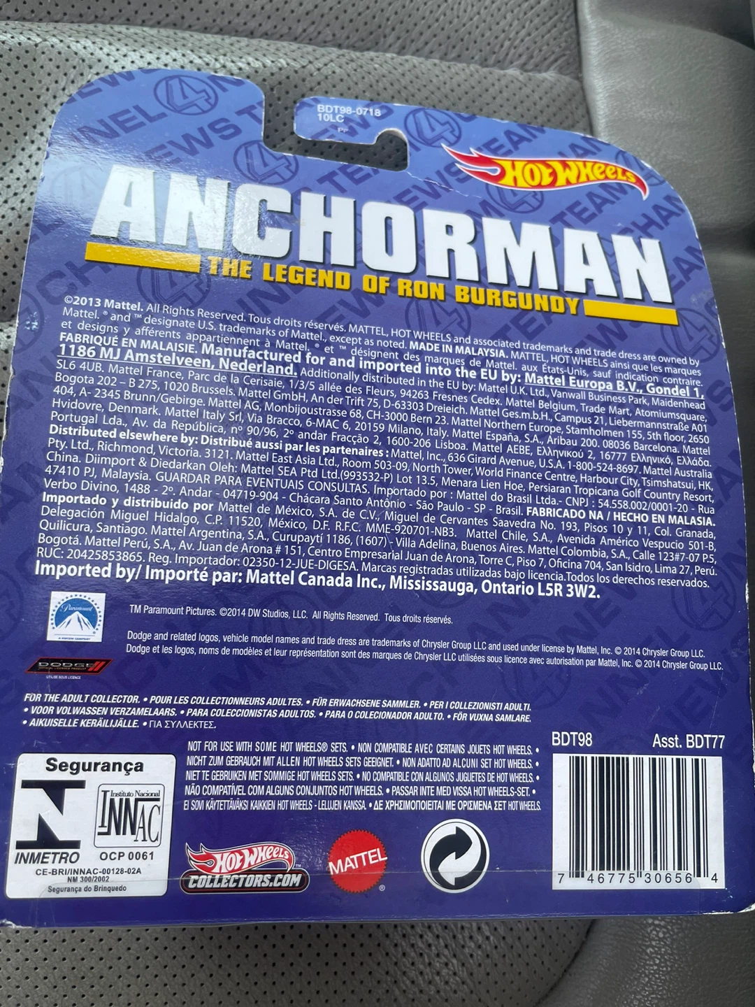 NEW! Hot Wheels Anchorman 77 Custom Dodge Van - photo 2