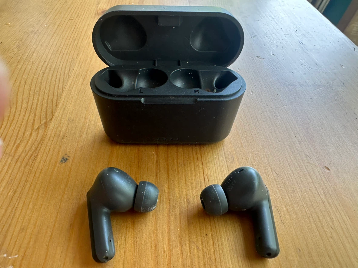 JVC HA-A9T Wireless Earbuds - photo 3
