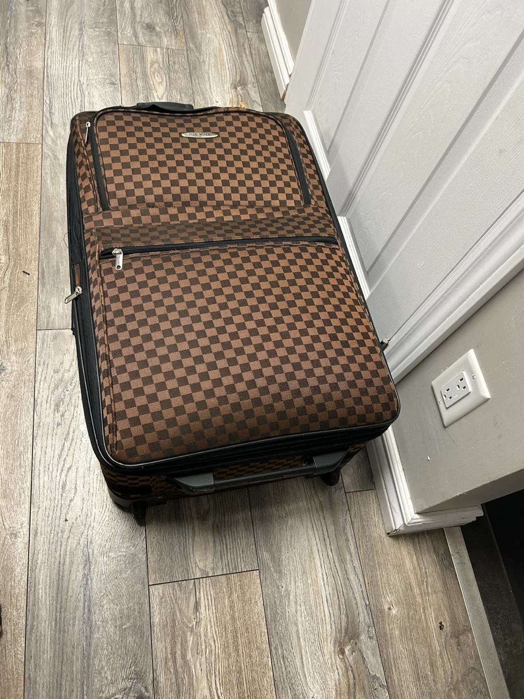 Club Monde Checked Suitcase - photo 5