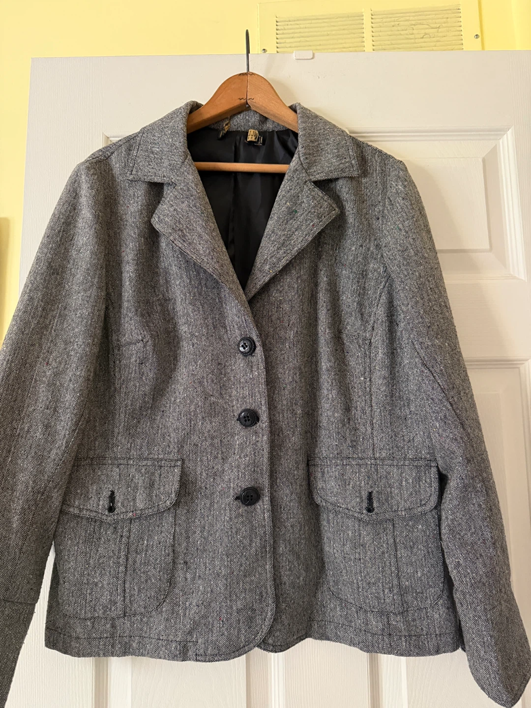 Picadilly Fashions Grey Flecked Blazer size 14🏈