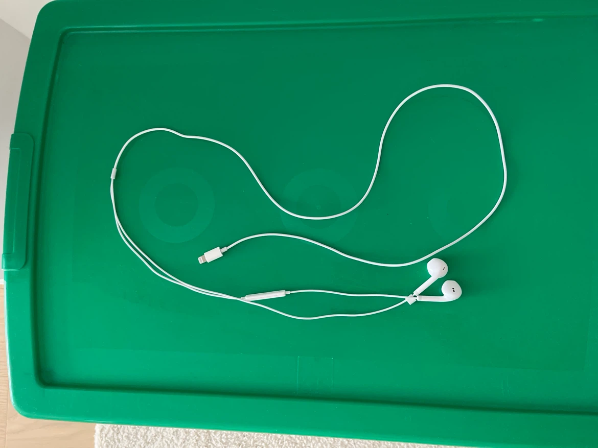 Wired headphones 🏈