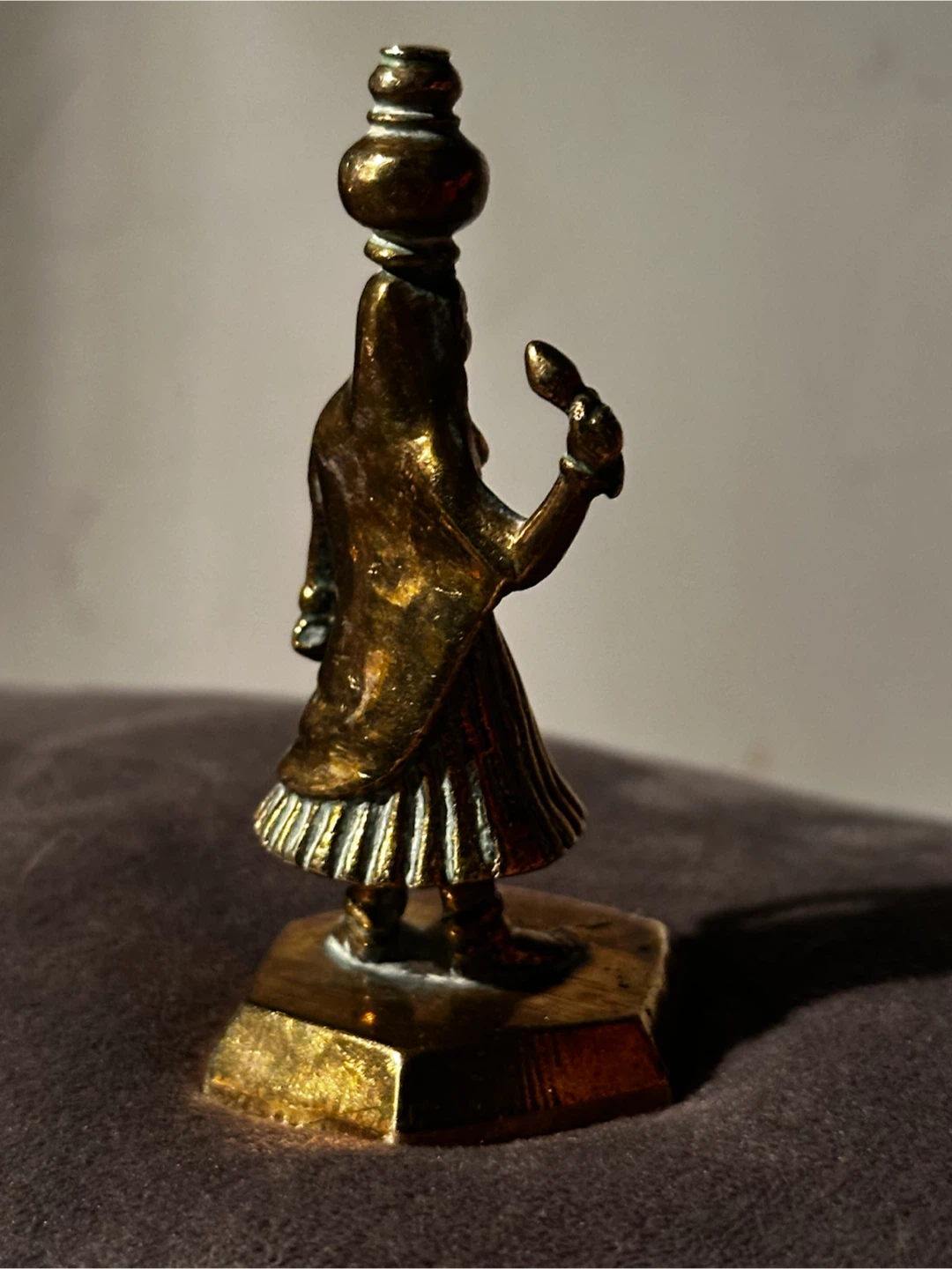 Vintage Indian Brass Water Carrier Figurine 3.25" - photo 4
