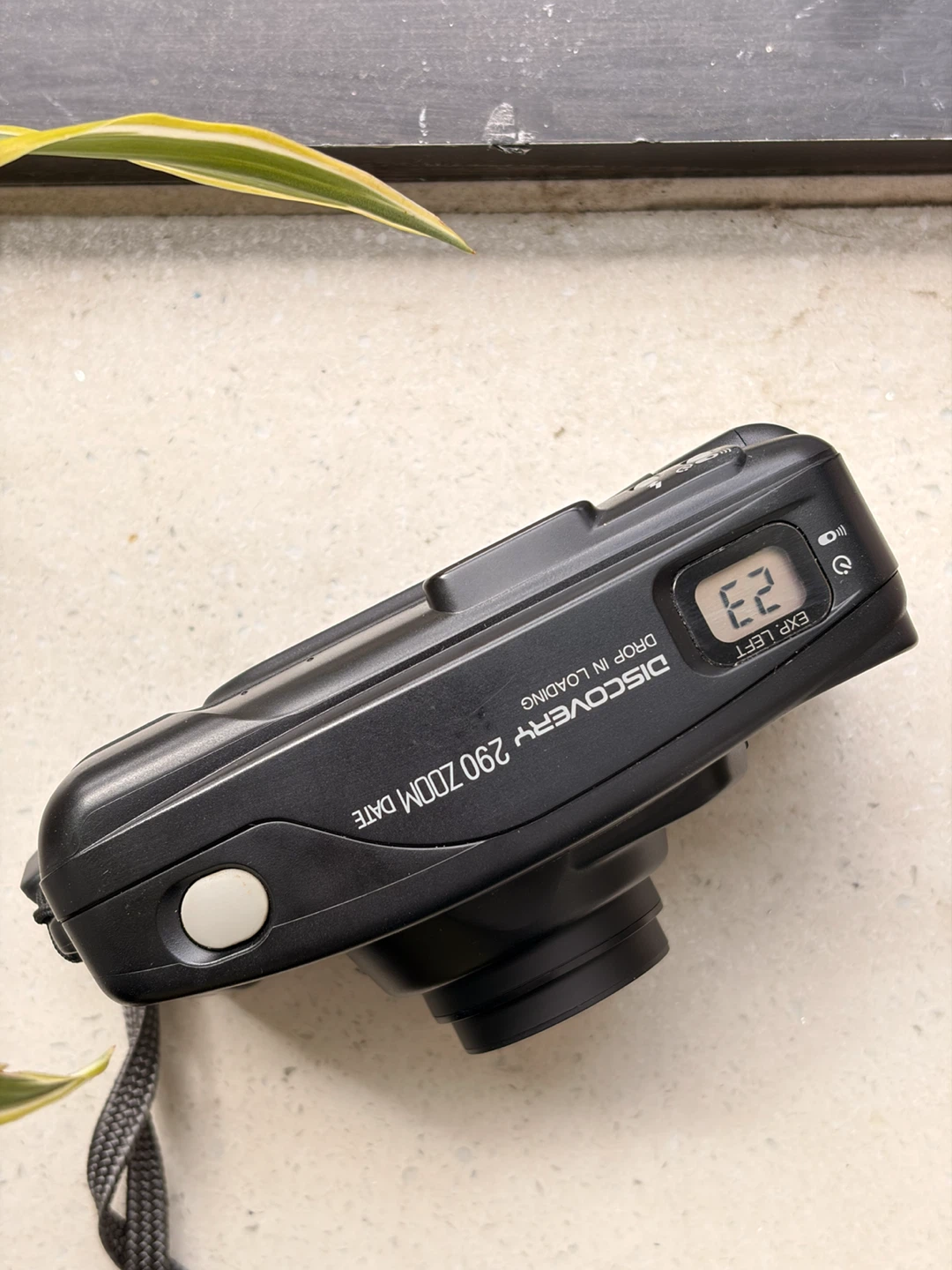 Fujifilm Discovery 290 Zoom Date 35mm Camera - photo 4