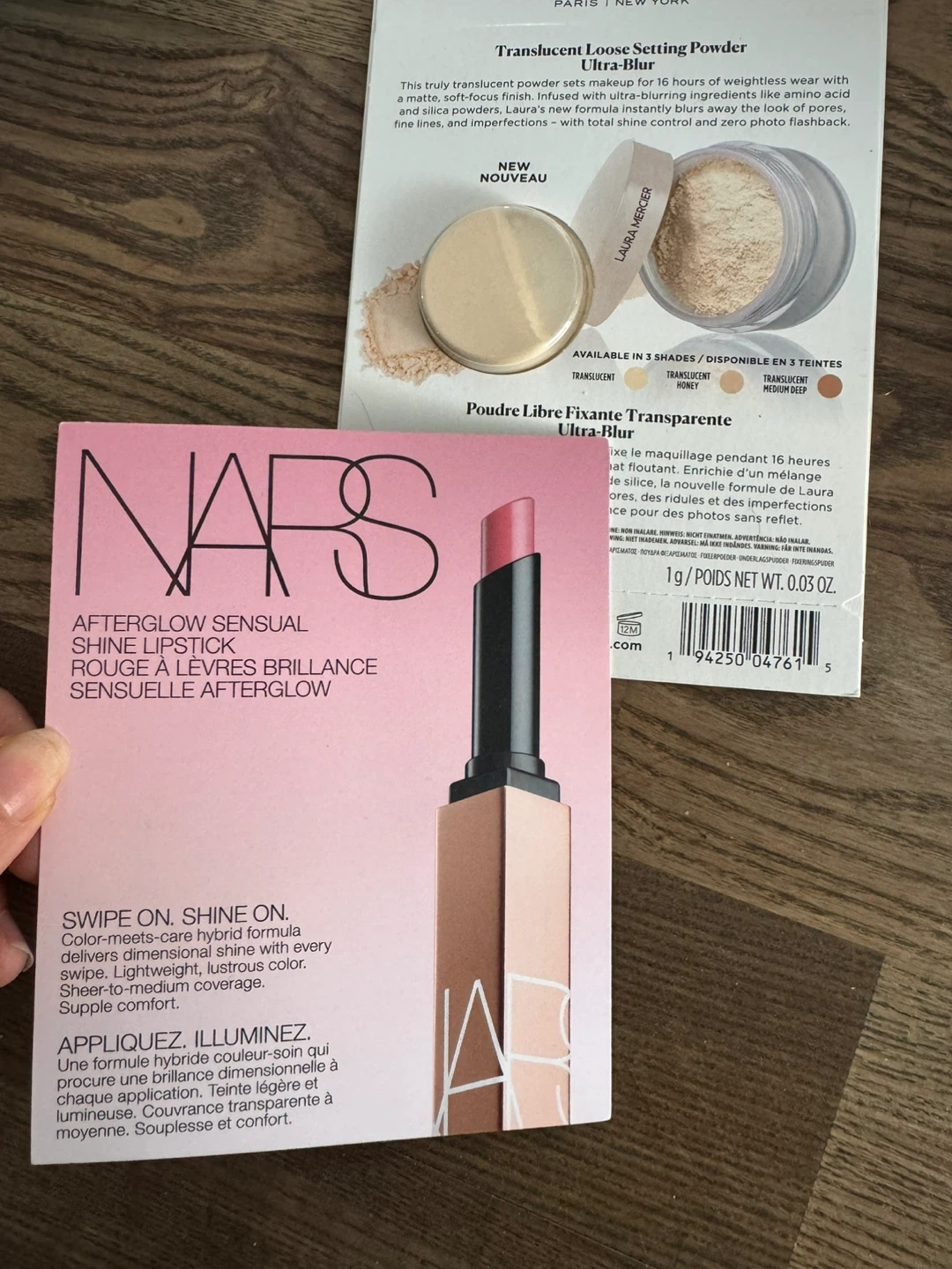 Laura Mercier Powder and NARS Lipstick Sample Set - photo 4