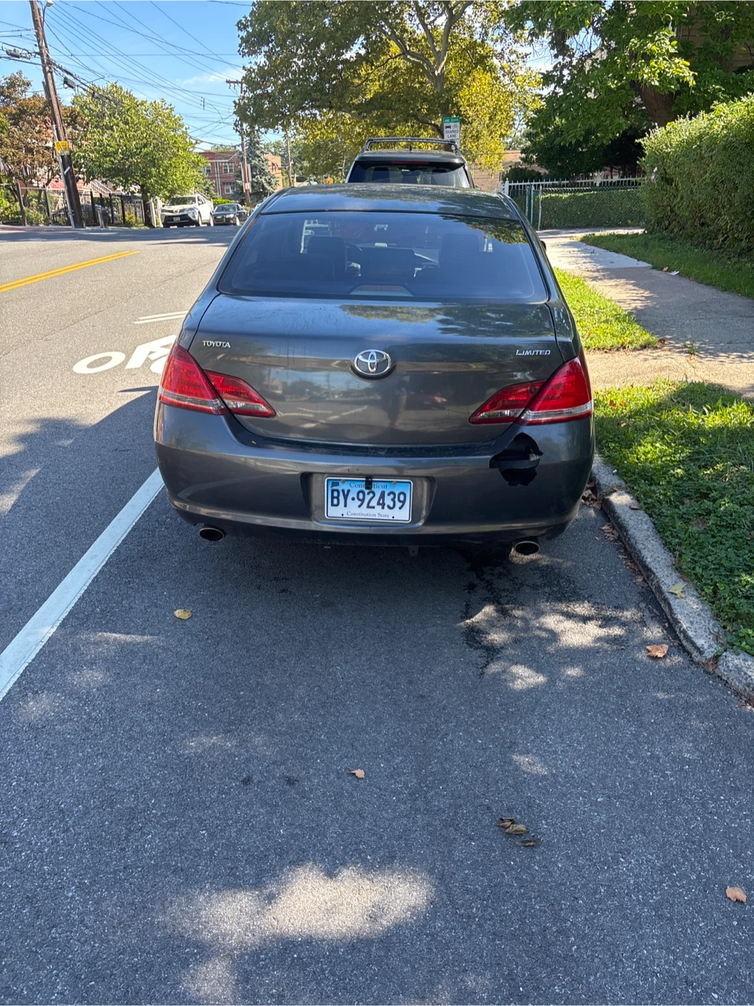 Toyota Avalon Limited Sedan - photo 3