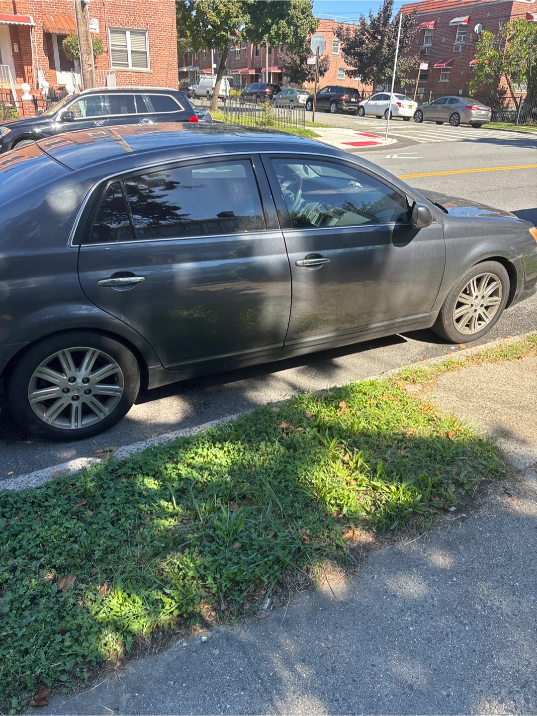 Toyota Avalon Limited Sedan - photo 4