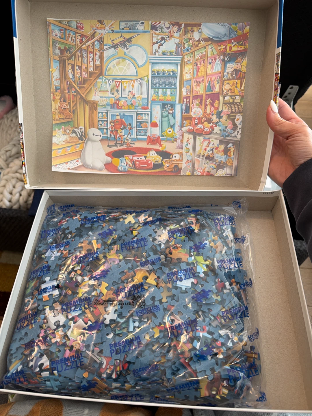 🏈 Ravensburger Disney Collector's Edition Puzzle