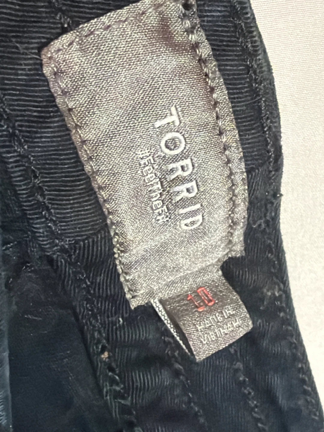 Torrid Black Utility Shorts Size 10 🏈🏈🏈 - photo 2