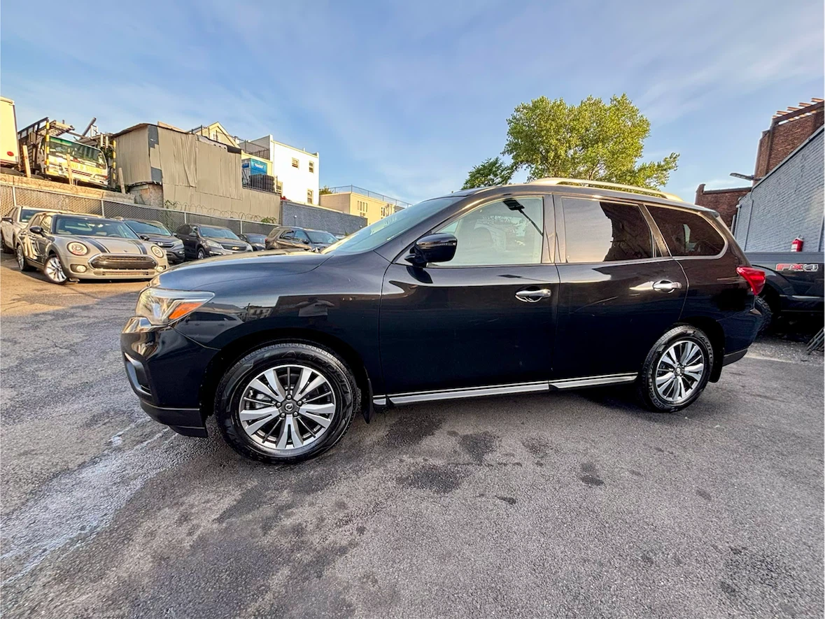 Nissan Pathfinder SUV 2017 - photo 5