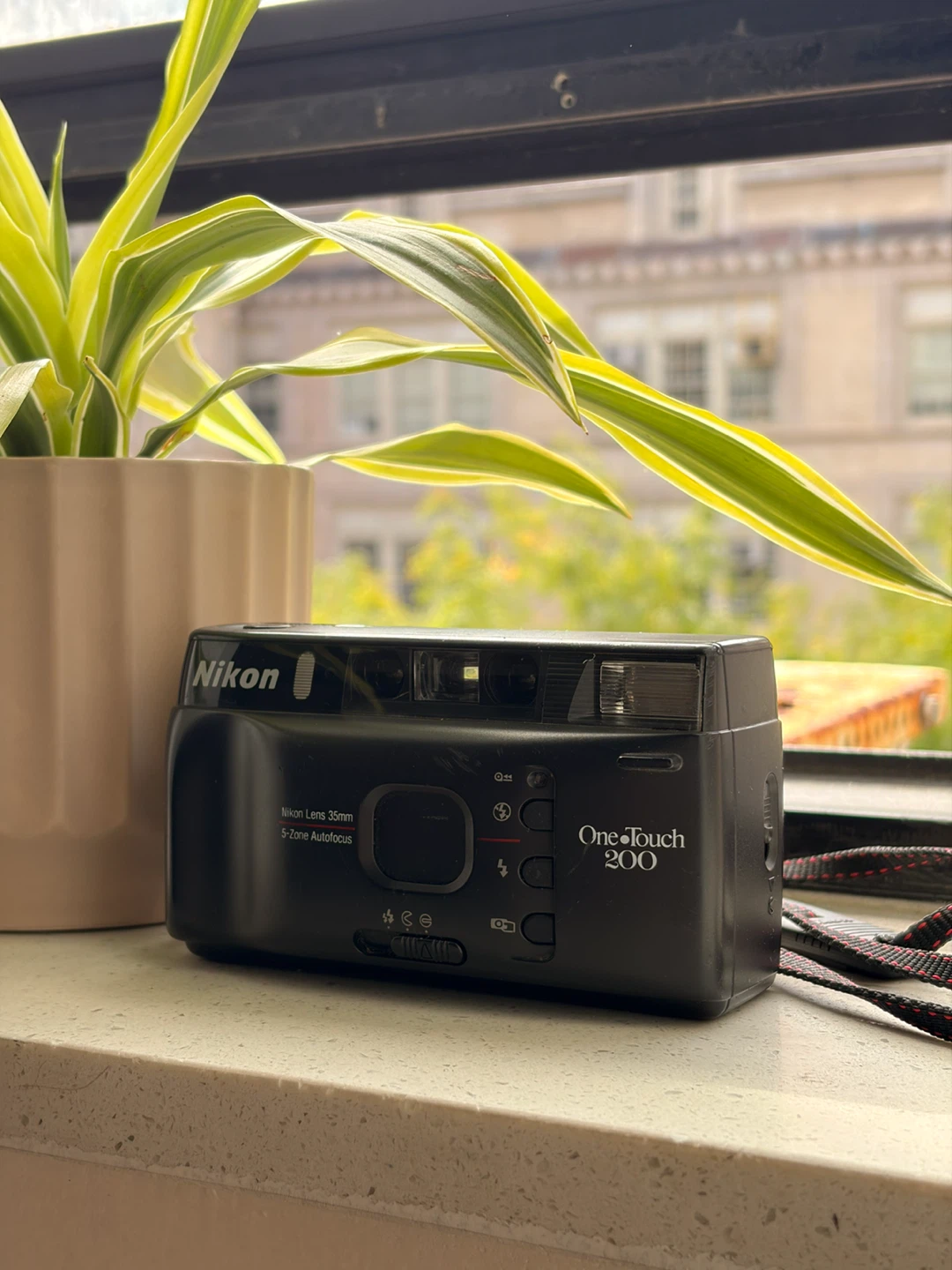 Nikon One-Touch 200 35mm Film Camera - photo 2