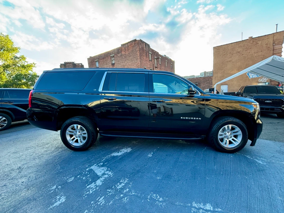 Chevrolet Suburban LT 2018 96k miles - photo 4