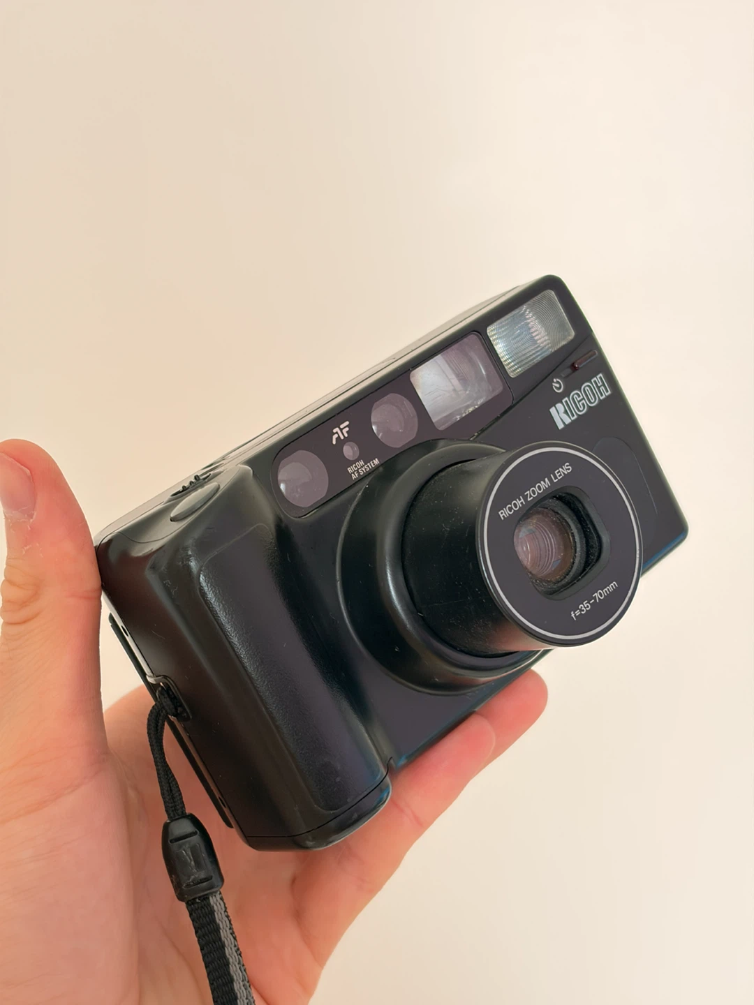 Ricoh Shotmaster Zoom 70 Date Film Camera - photo 2