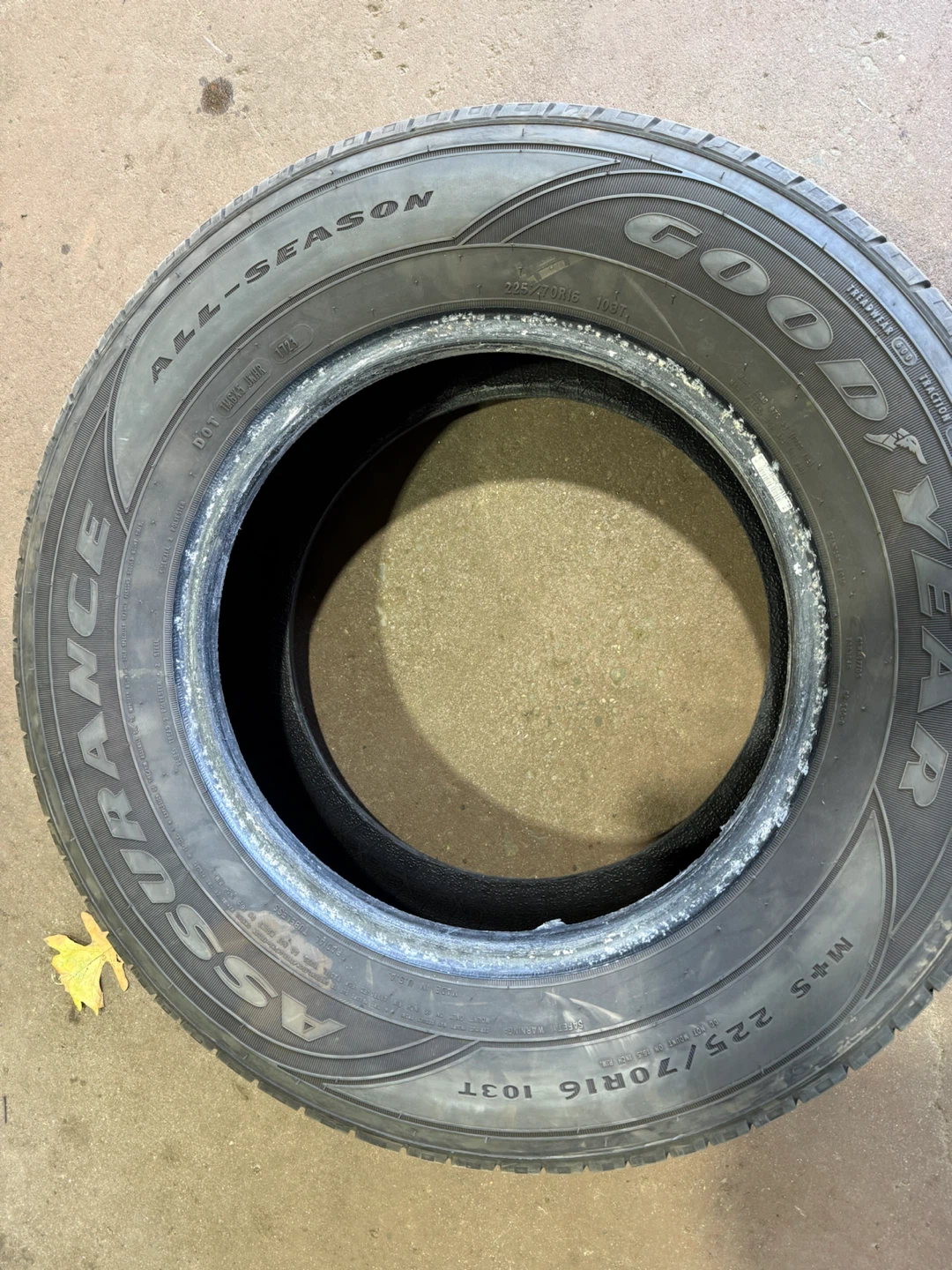 2 Goodyear All-Season Tires 225/70R16 - photo 4