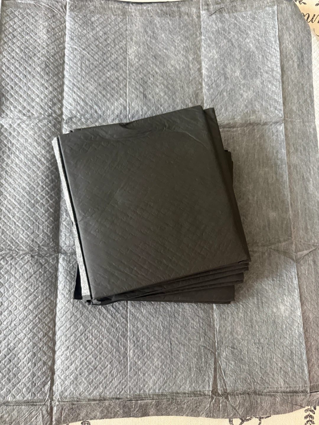 🏈 10 Black Pee Pads - photo 2