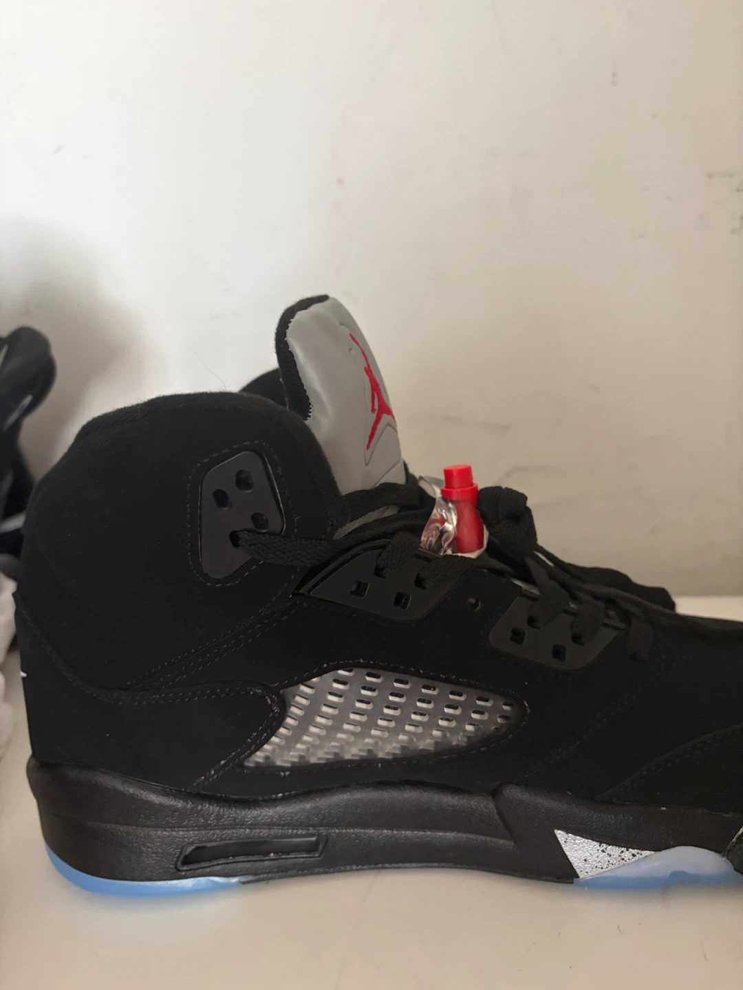 Air Jordan 5 Retro Black Metallic Size 10 - photo 4