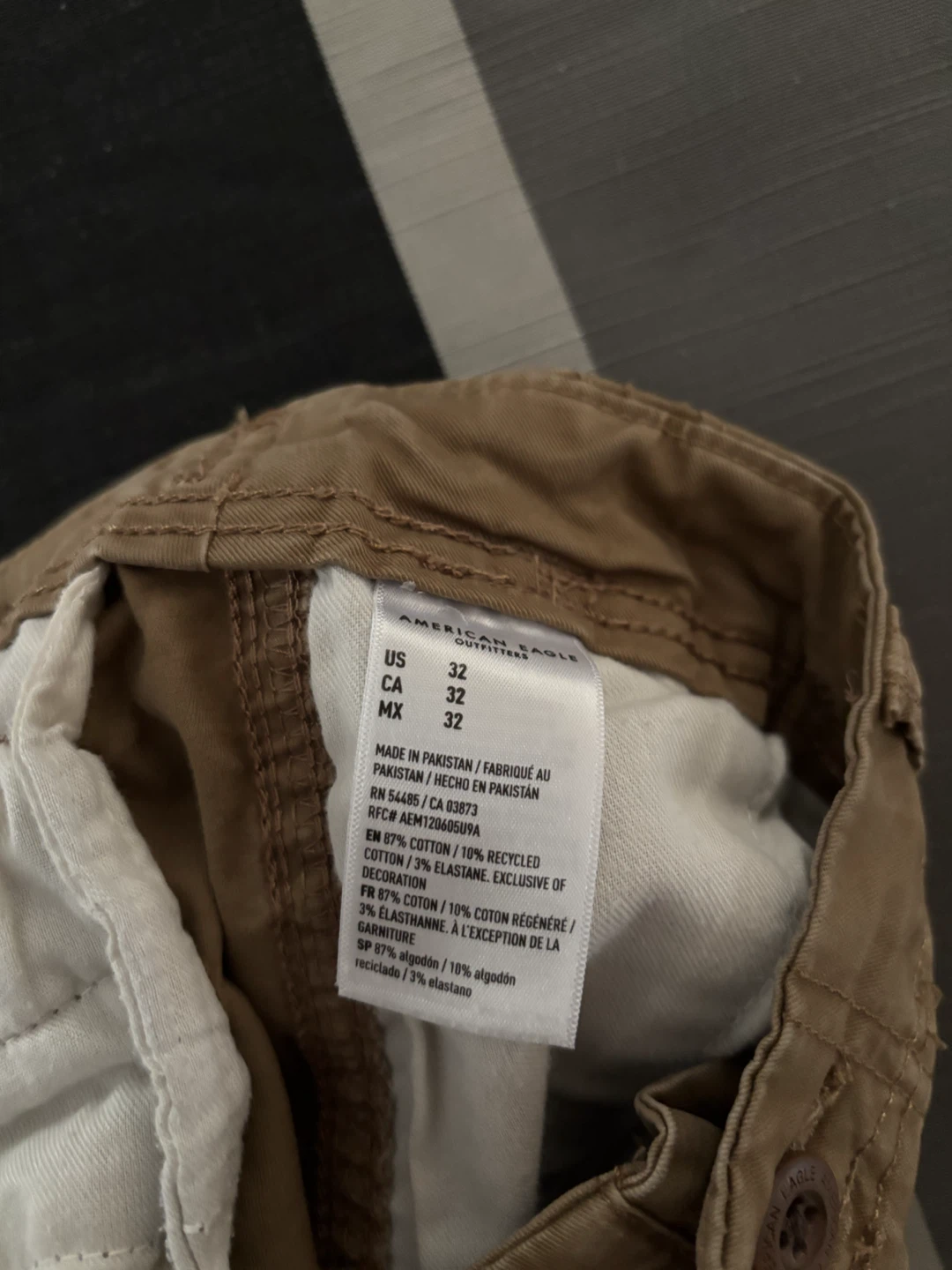 Men’s American Eagle Cargo Shorts Size 32 - photo 3