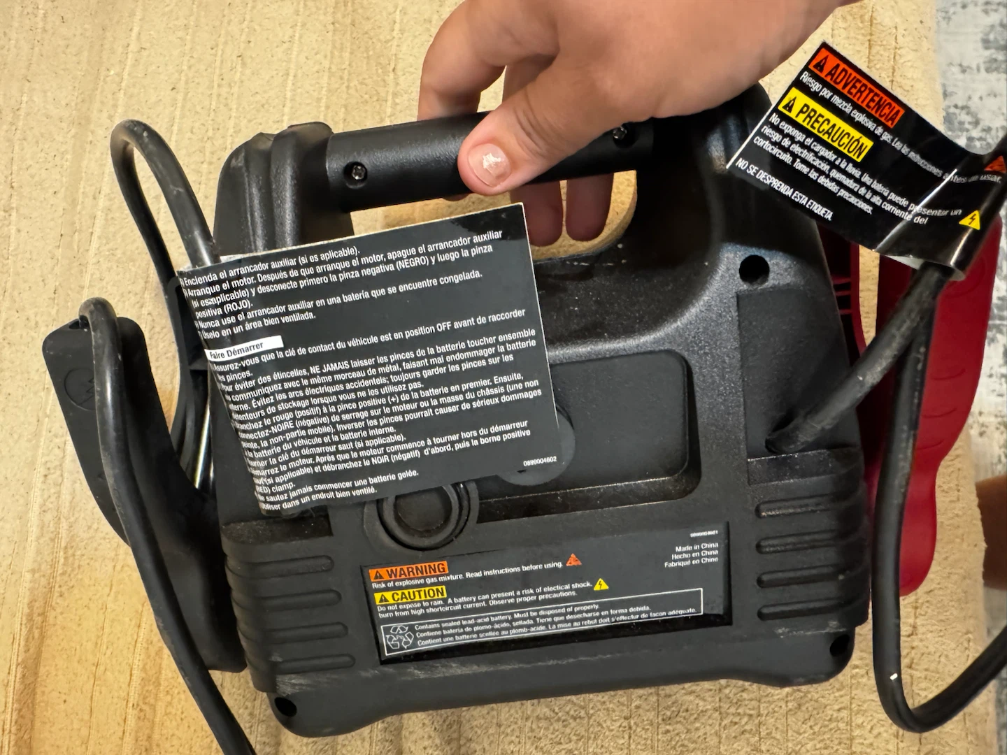 Portable Car Battery Jump Starter - photo 3