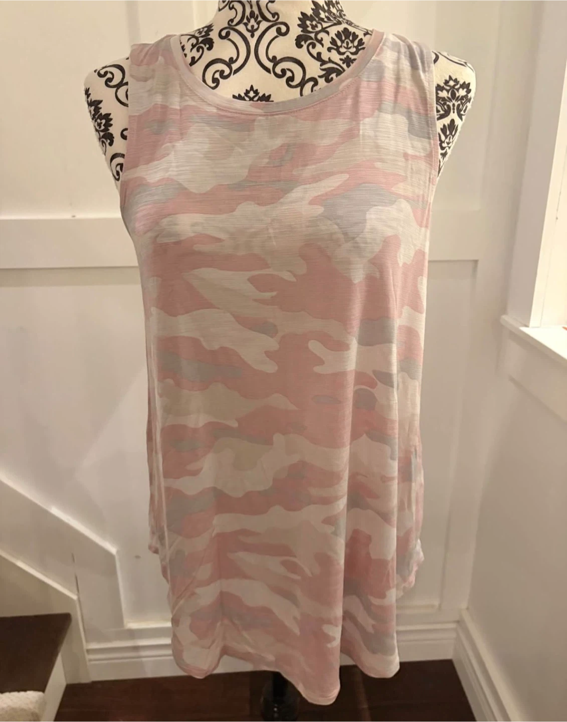 🏈Old Navy Luxe Tank Top - Pink Camo