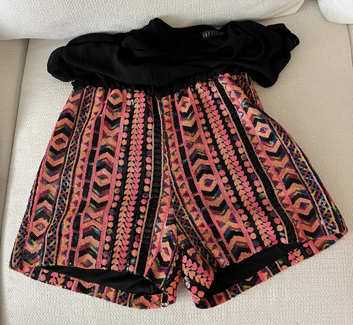Potter's Pot Sequin Romper Women Size Medium - photo 3