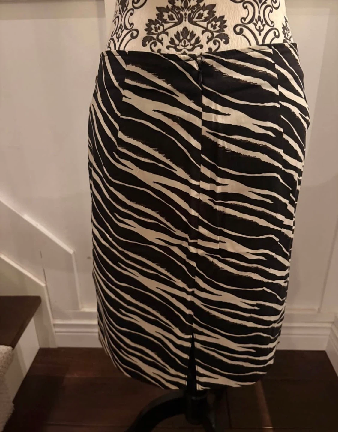🏈Ellen Tracy Zebra Print Skirt Size 4 - photo 2