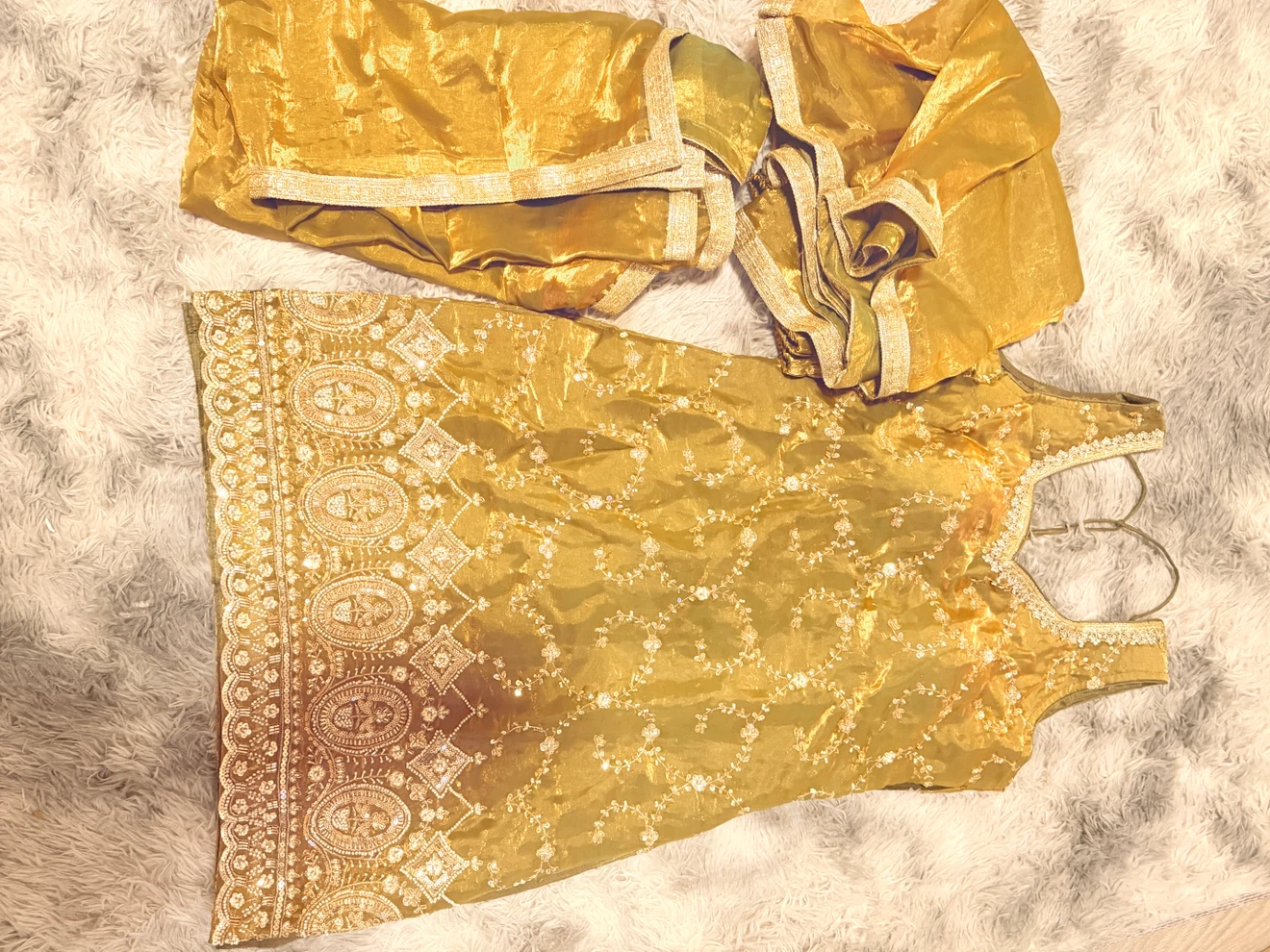Gold Embroidered Kurti Set - photo 4