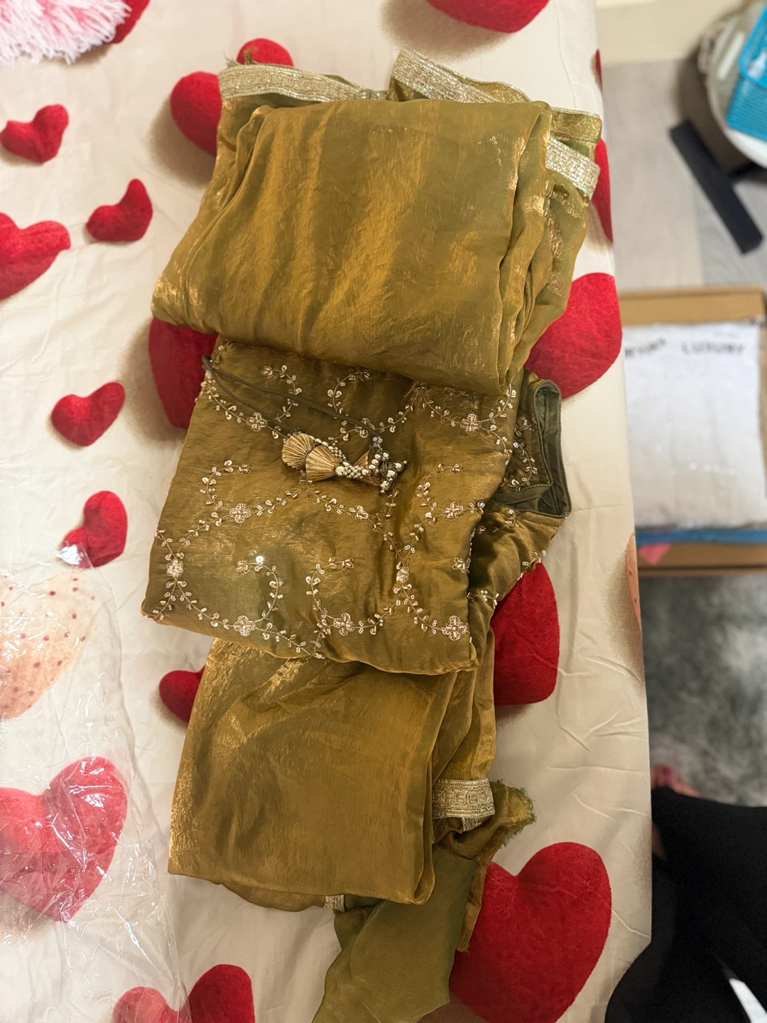 Gold Embroidered Kurti Set - photo 5