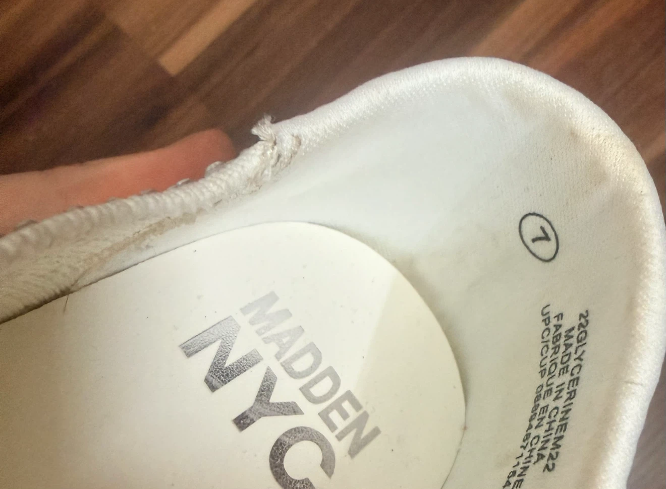 Steve Madden white rhinestone sneakers 🏈 - photo 2