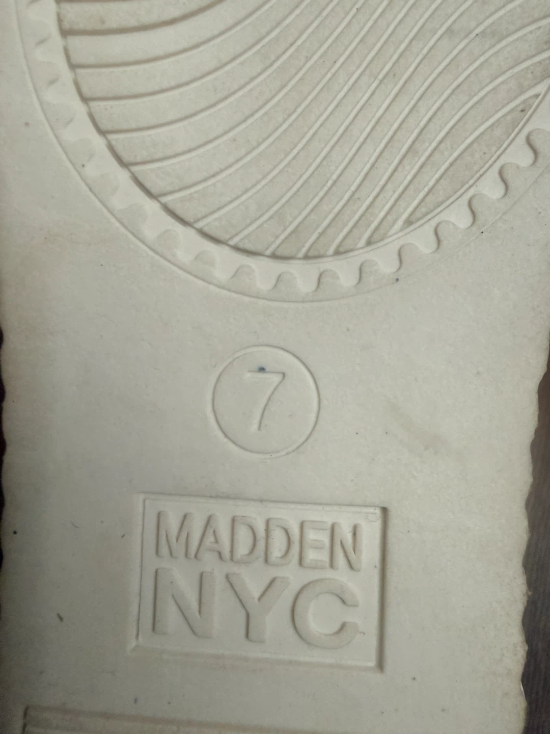Steve Madden white rhinestone sneakers 🏈 - photo 3