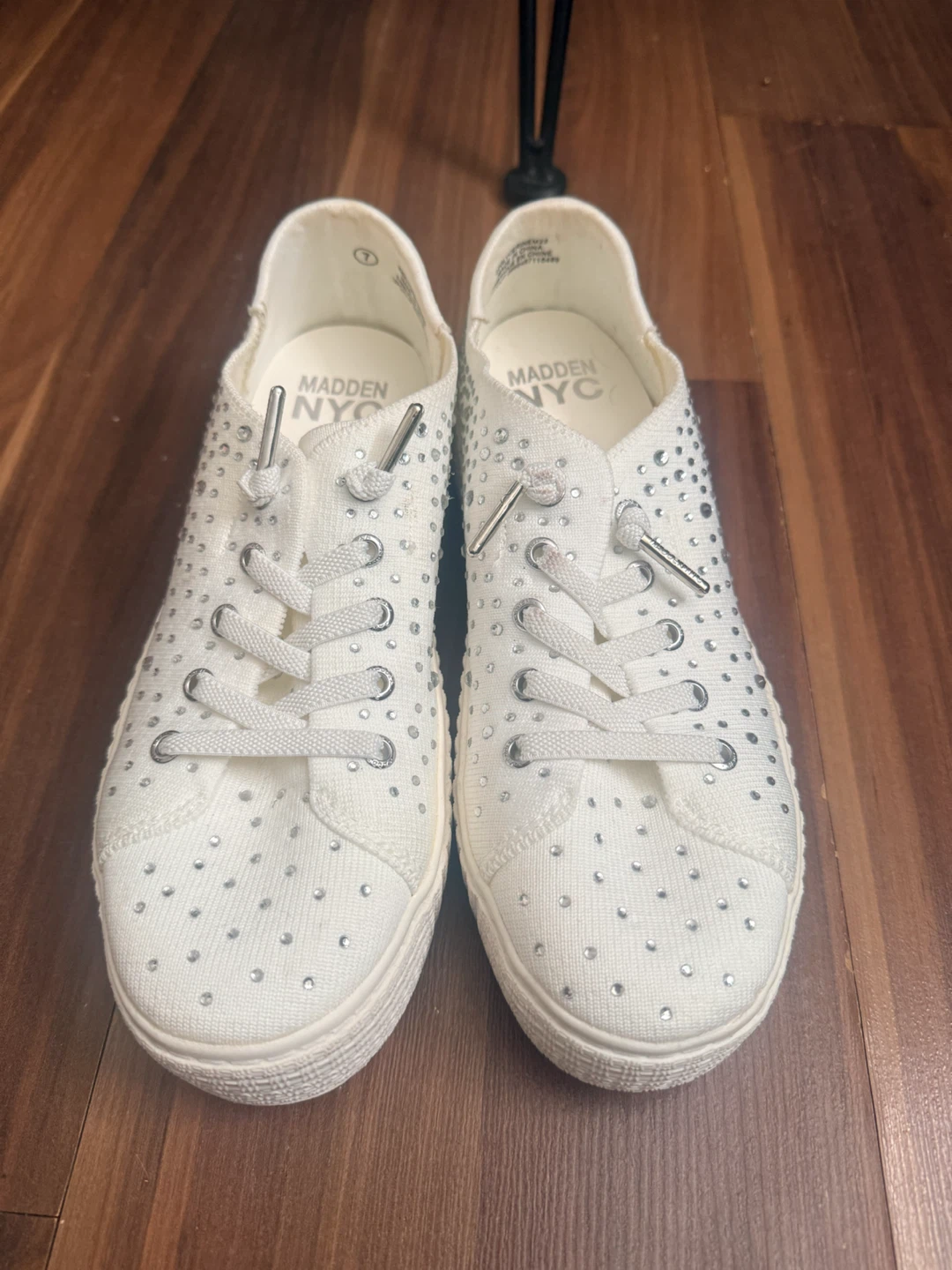 Steve Madden white rhinestone sneakers 🏈 - photo 4