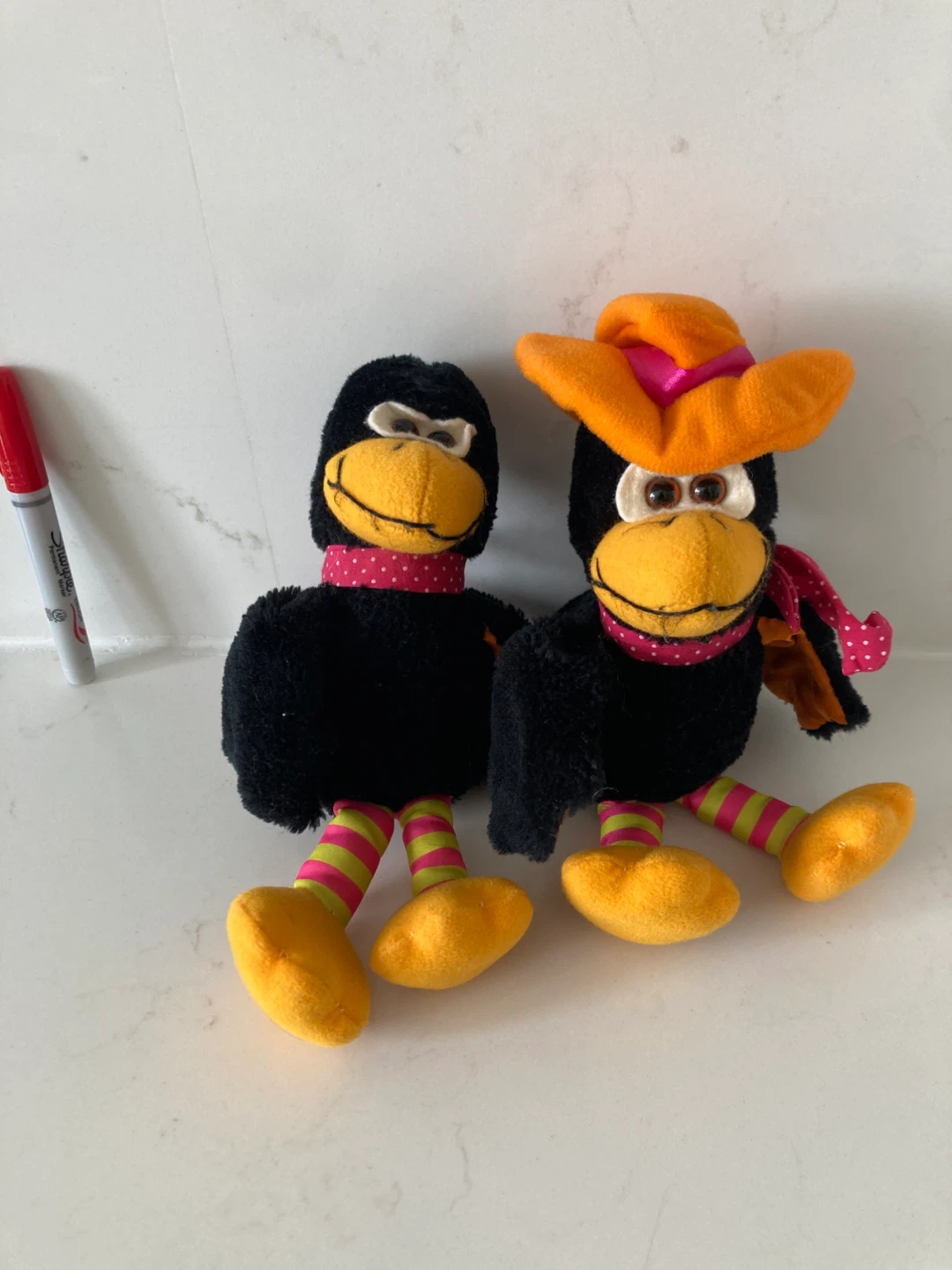 🏈vintage Two plush bird toys
