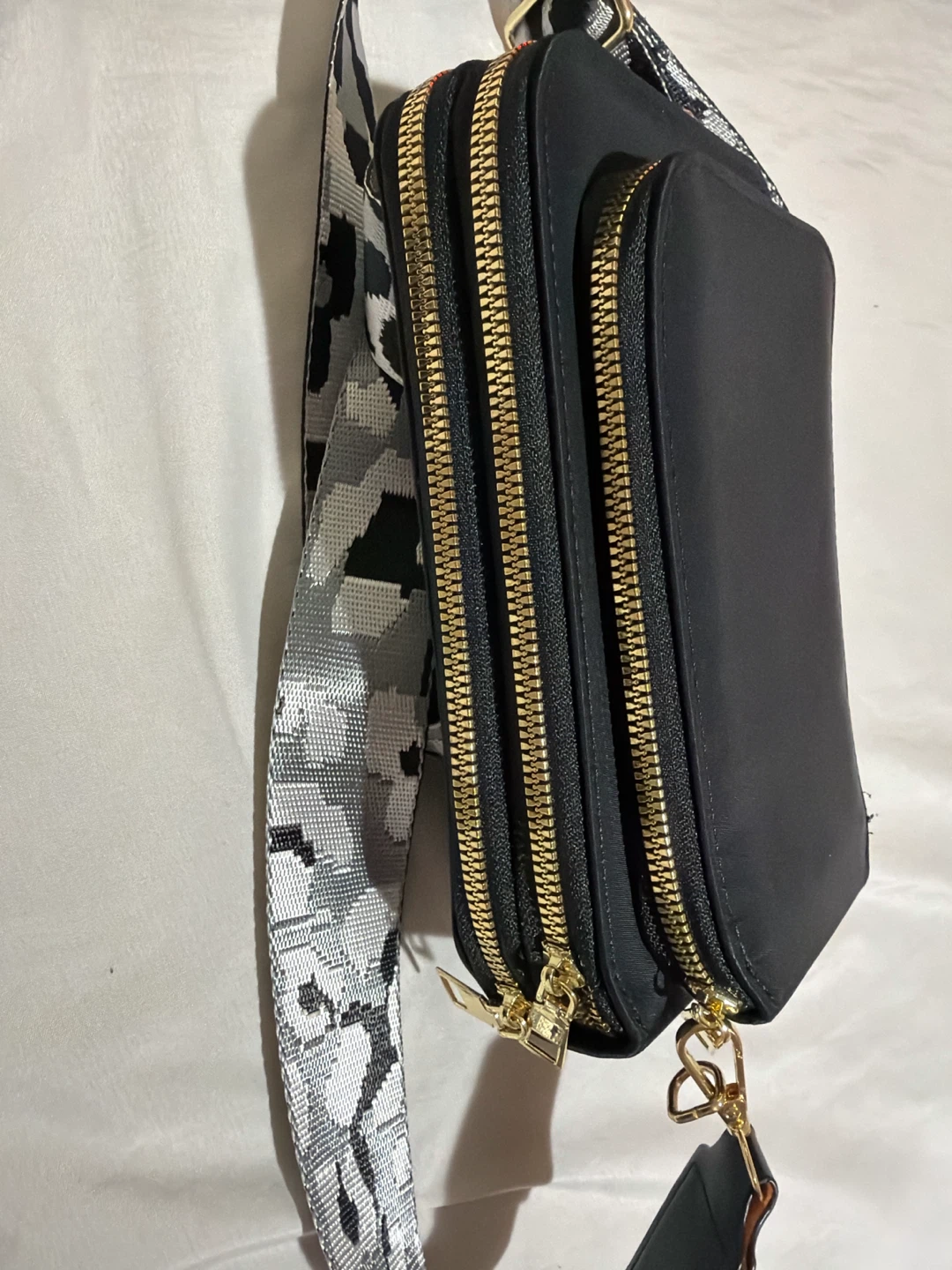 Black Crossbody Bag with Leopard Print Strap 🏈🏈🏈 - photo 2