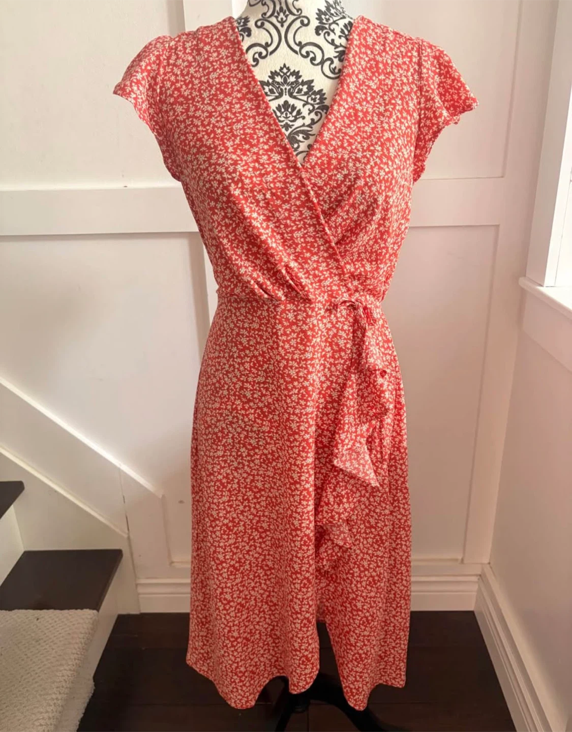 🏈Monteau Los Angeles Red Floral Wrap Dress