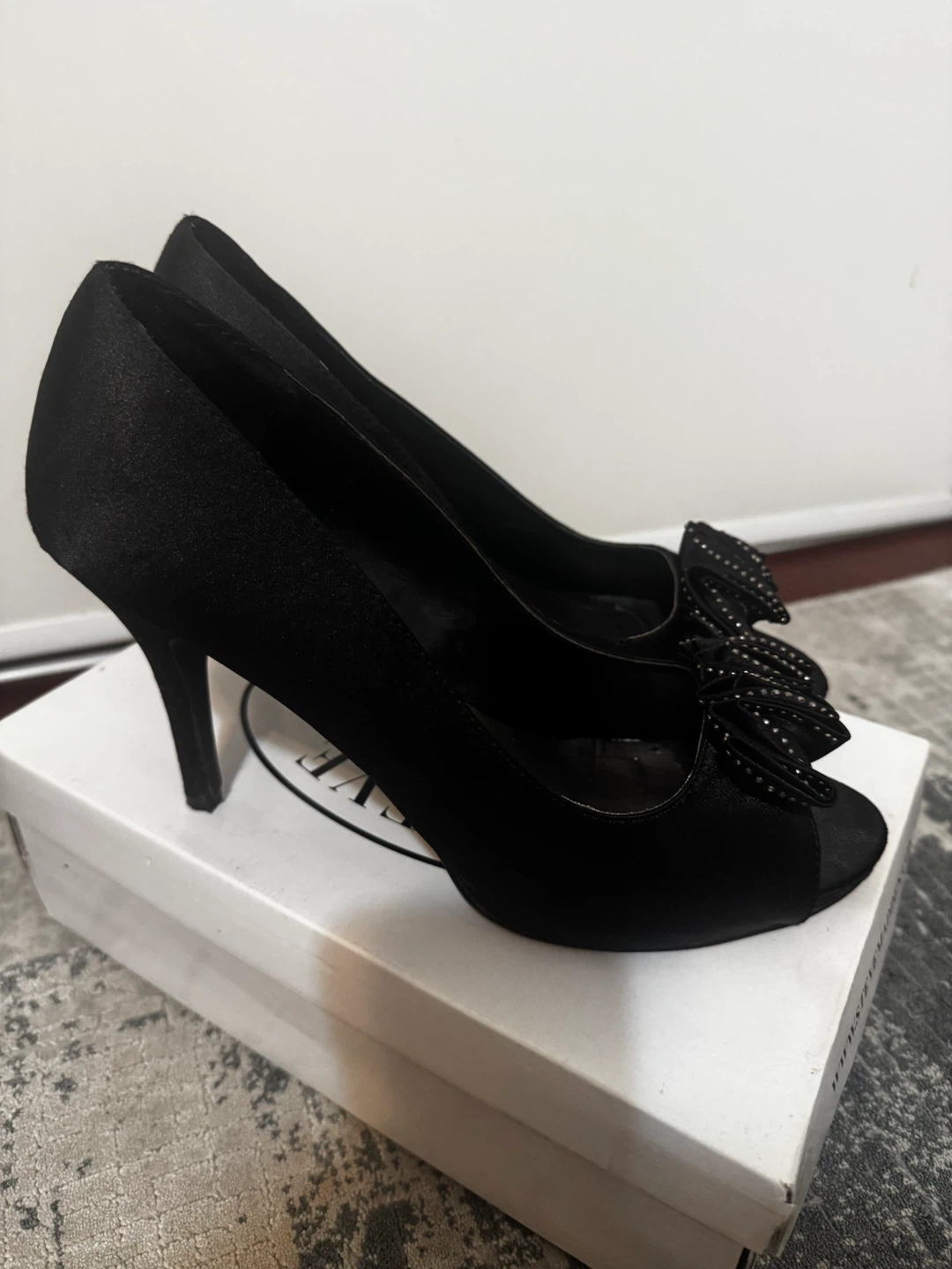 Steve Madden Ginger Black Satin Heels