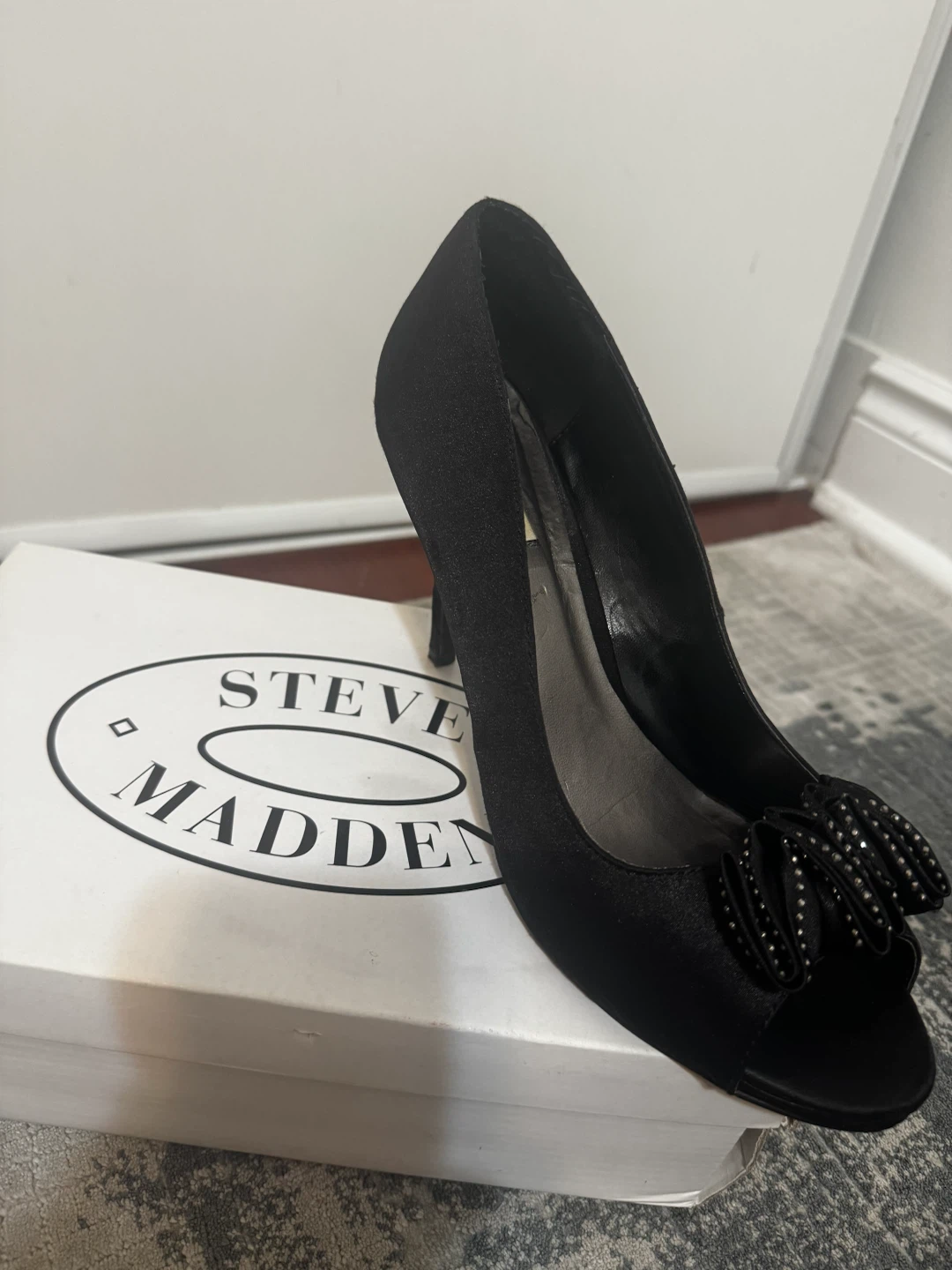 Steve Madden Ginger Black Satin Heels - photo 3