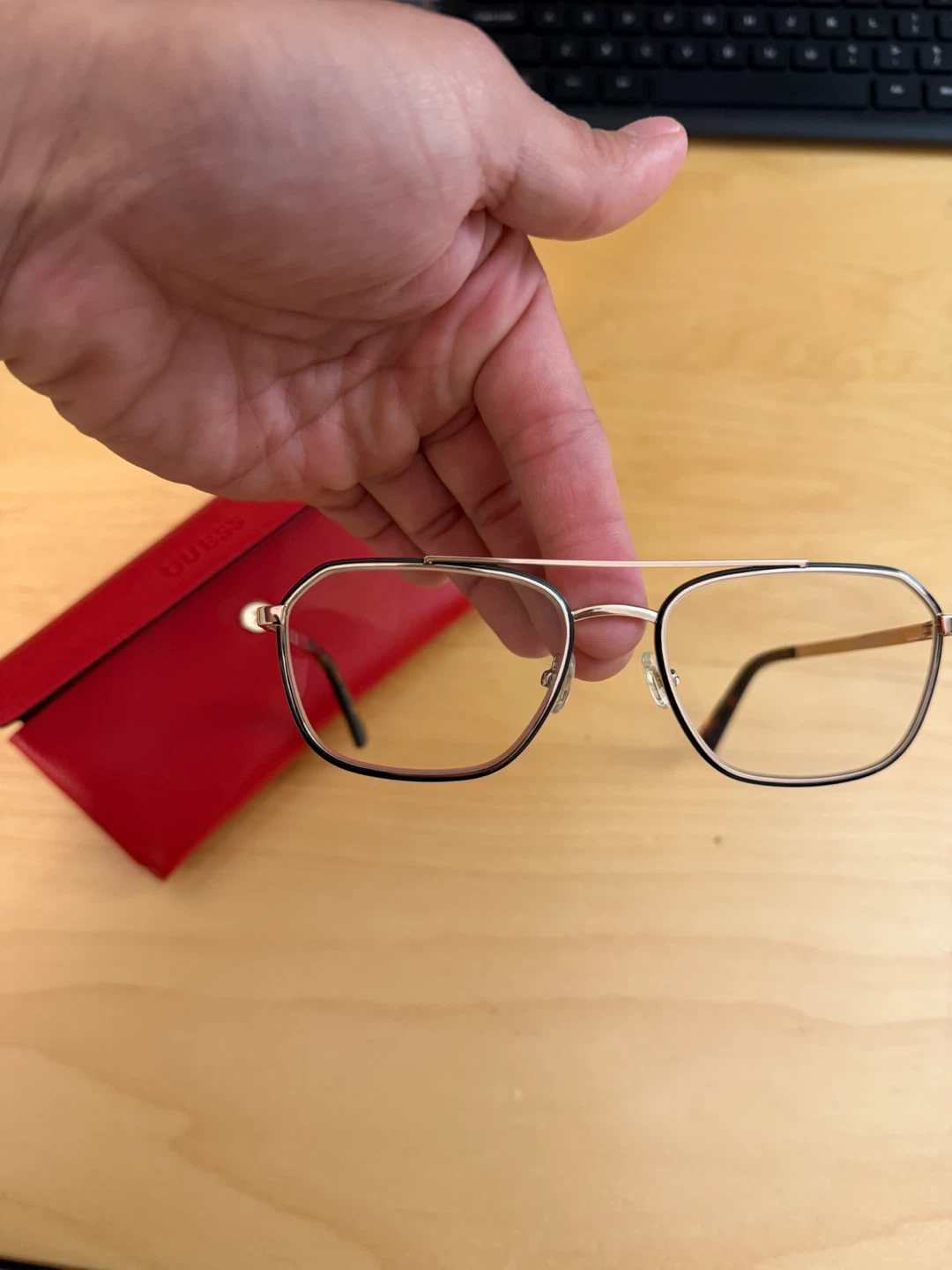 Guess eyeglass frames with Case - photo 3