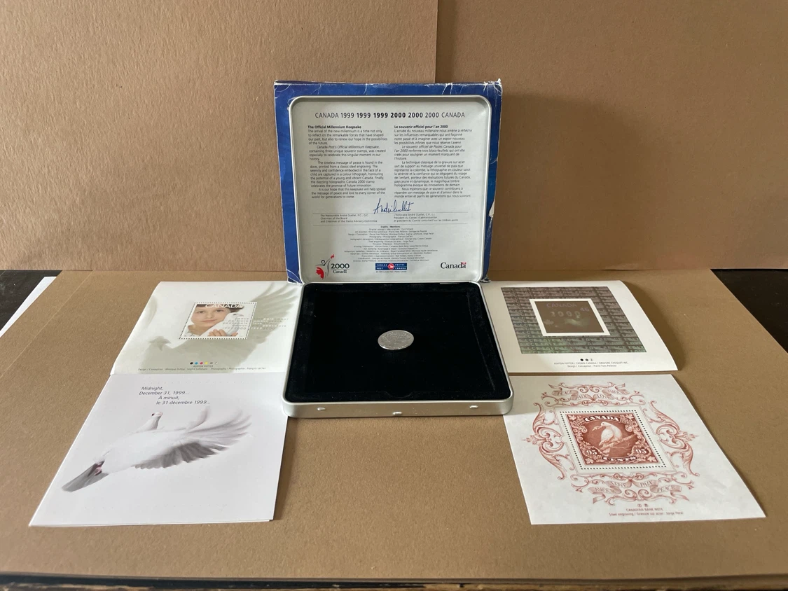 Canada Post Official Millennium Keepsake Set - photo 5