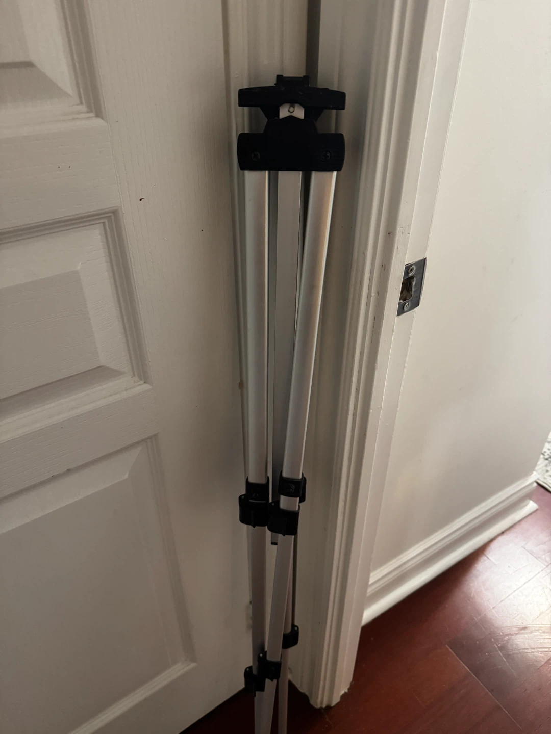 Adjustable Camera Tripod Stand - photo 2