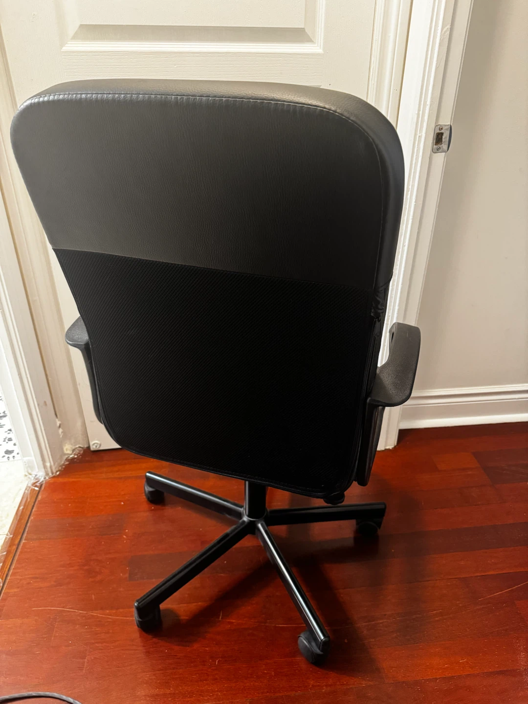Black Office Chair - photo 3