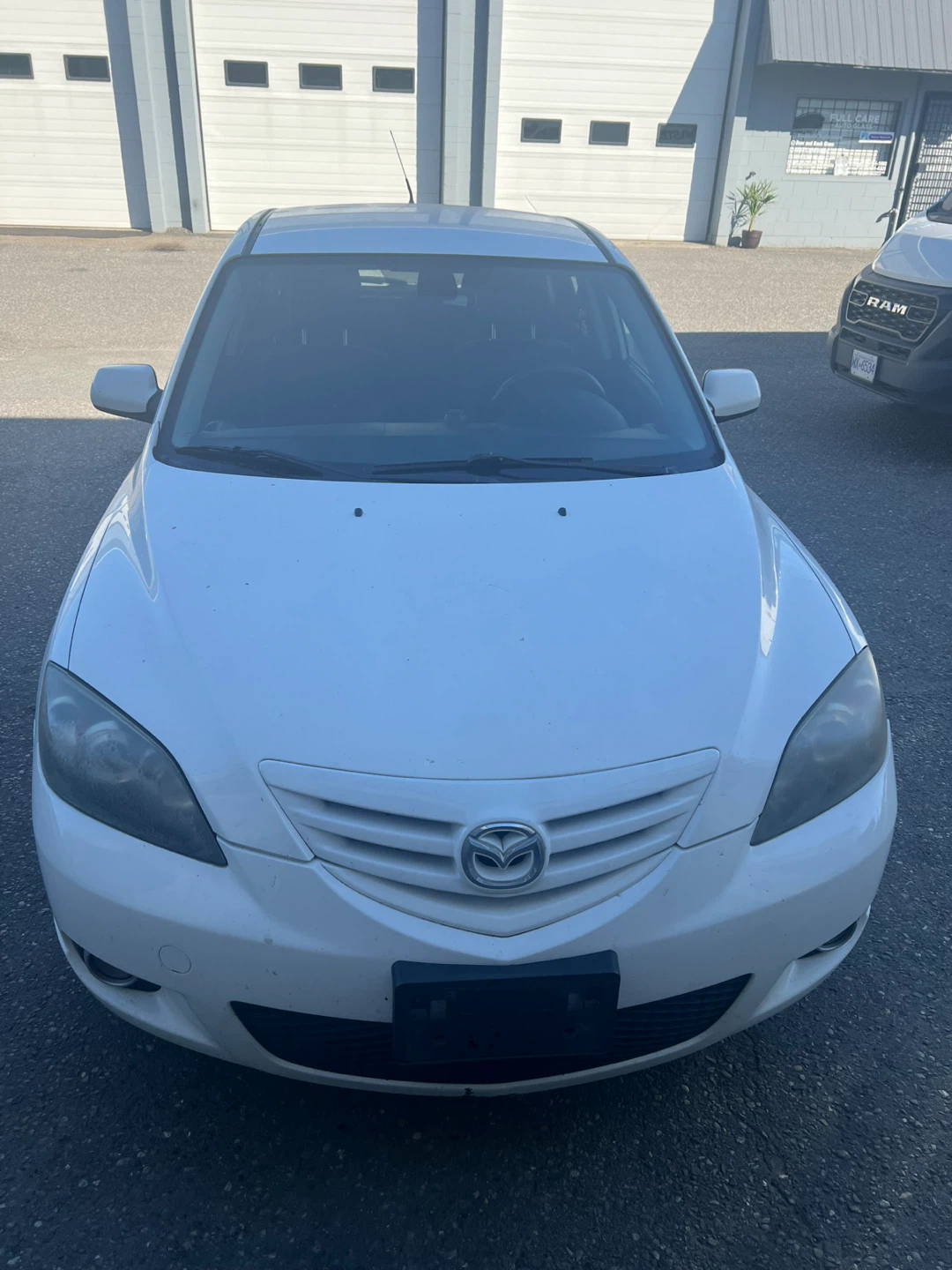 White Mazda 3 Hatchback for Sale – Excellent Condition