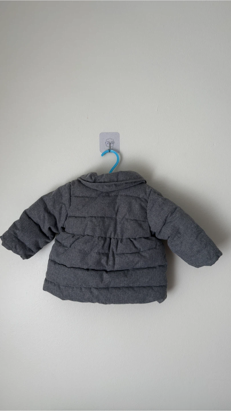 babyGap grey quilted jacket 0-6 months 🏈 - photo 2