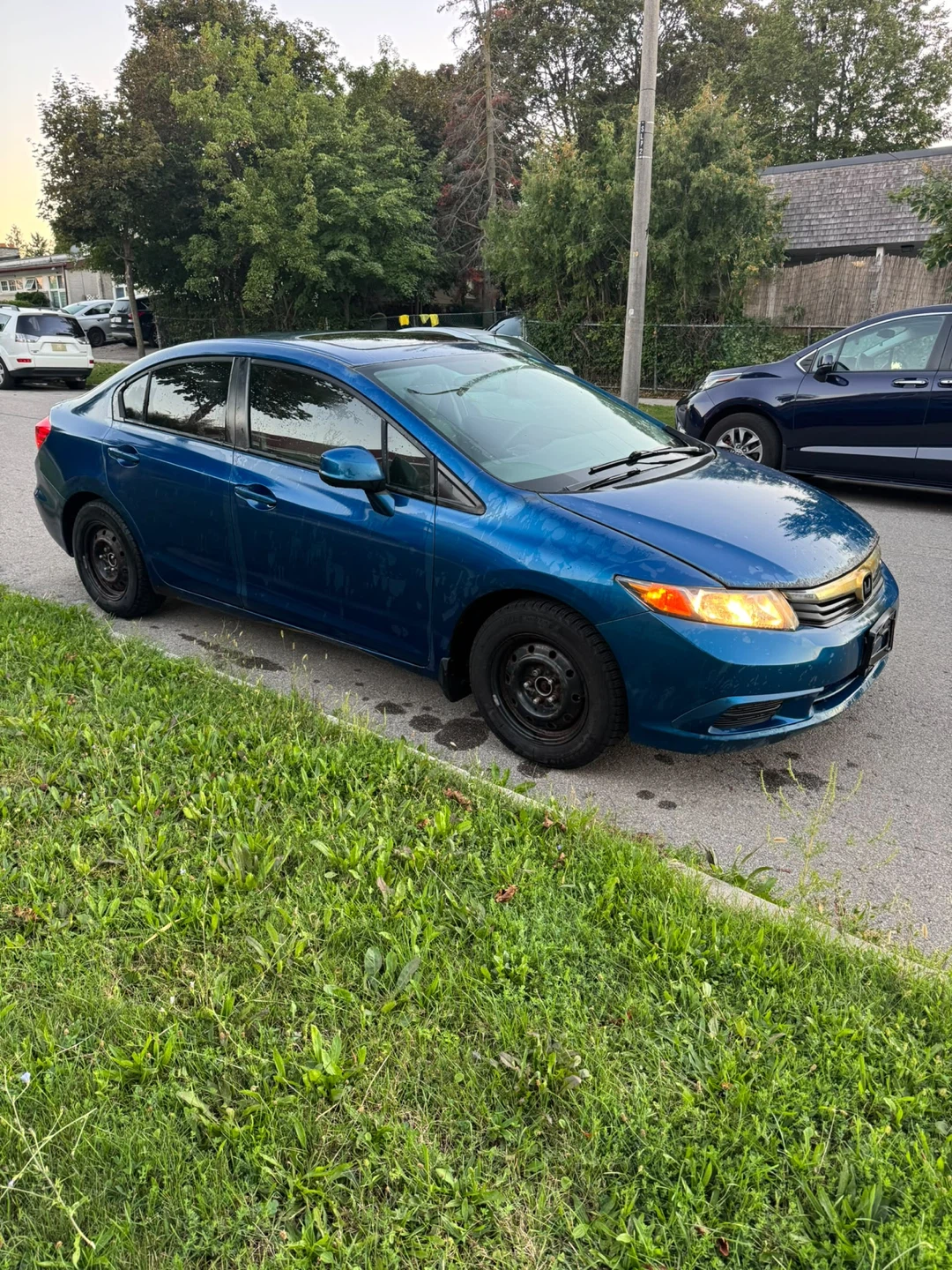 Honda Civic 2012 - Manual Transmission!